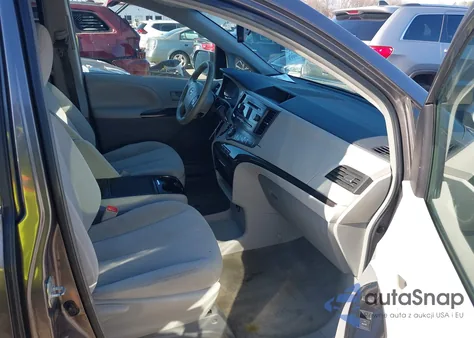 2014 Toyota Sienna Le V6 8 Passenger из США, поврежденный, VIN 5TDKK3DC3ES517855